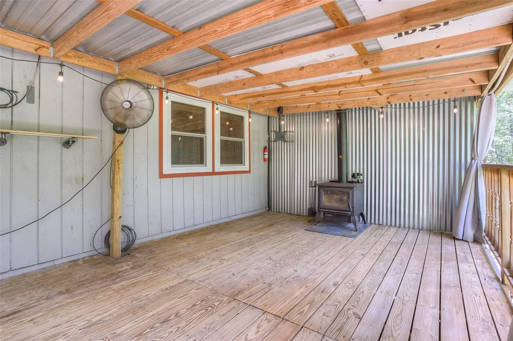 250 Red Bird Lane Trinity, TX 75862