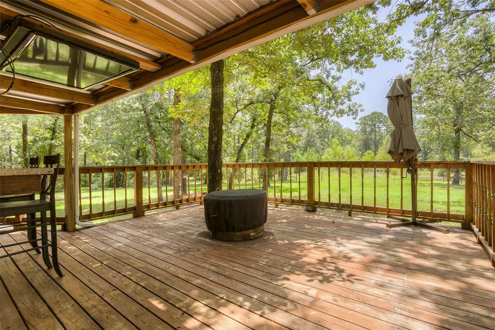 250 Red Bird Lane Trinity, TX 75862