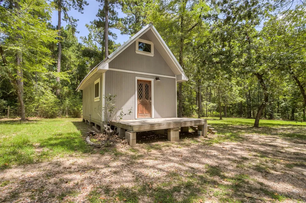 250 Red Bird Lane Trinity, TX 75862