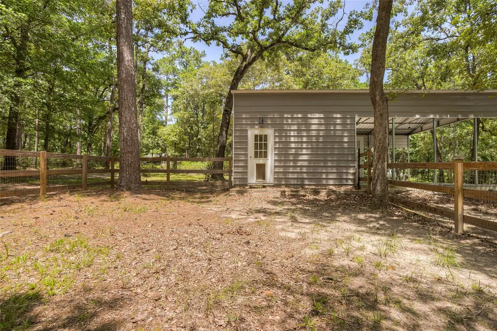 250 Red Bird Lane Trinity, TX 75862