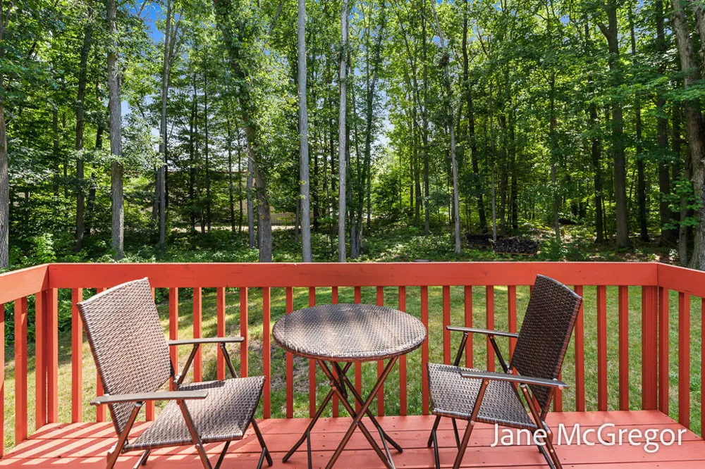 2356 Oak River Lane Muskegon, MI 49445