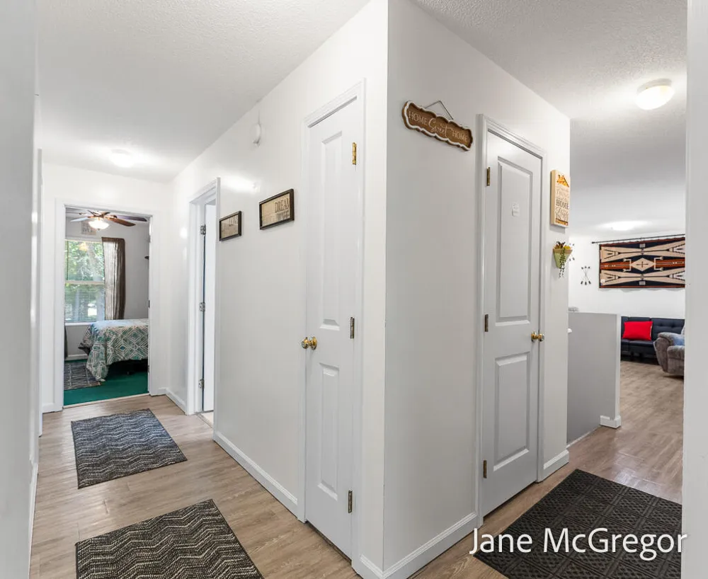 2356 Oak River Lane Muskegon, MI 49445