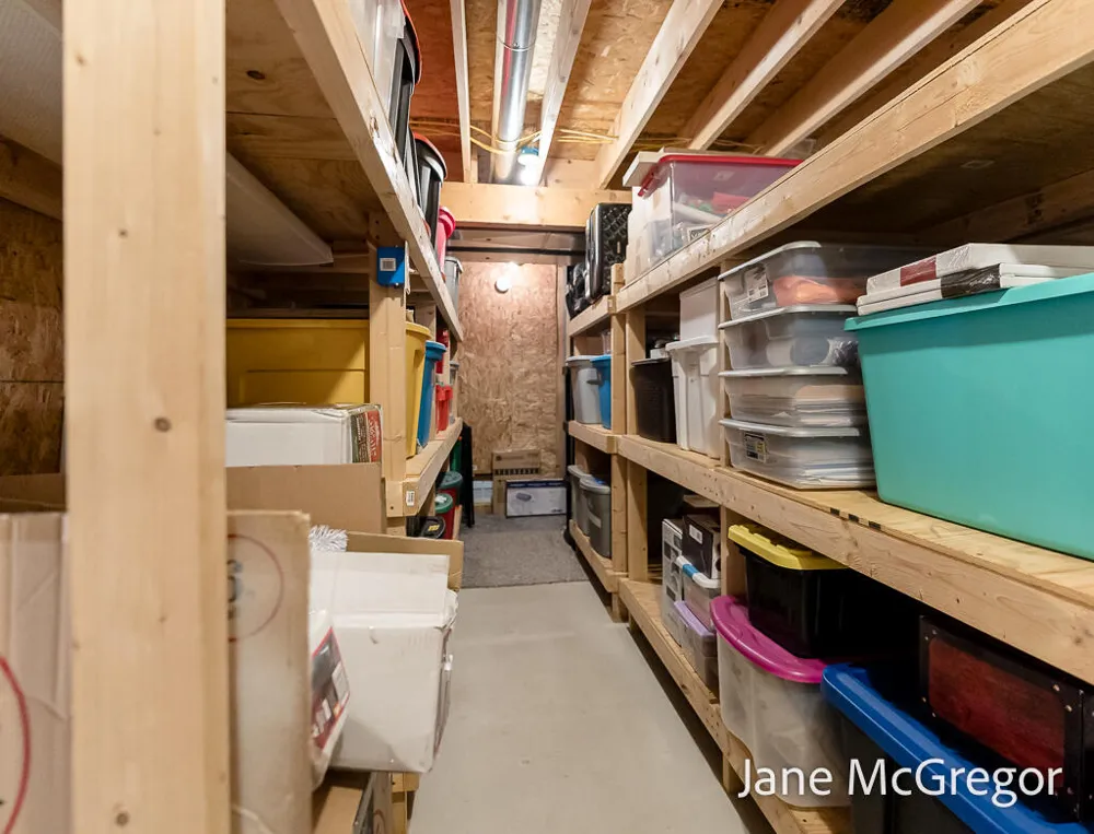 2356 Oak River Lane Muskegon, MI 49445