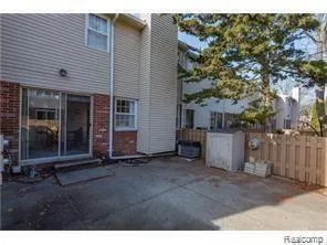 5117 Buckingham Drive Troy, MI 48098
