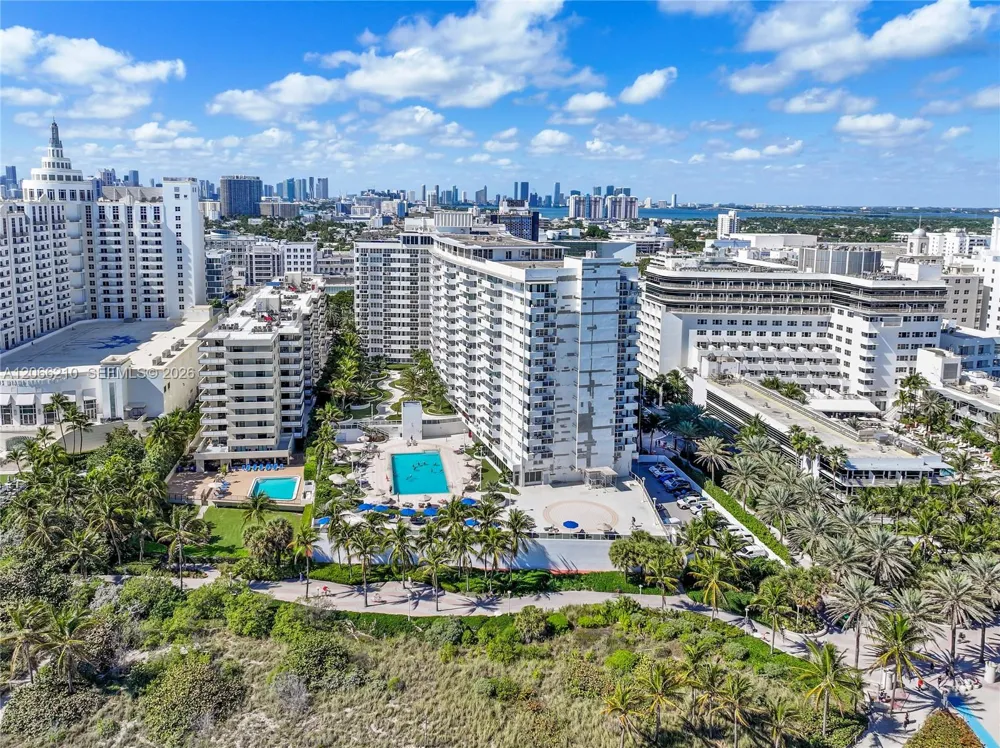 100 Lincoln Rd #301 Miami Beach, FL 33139