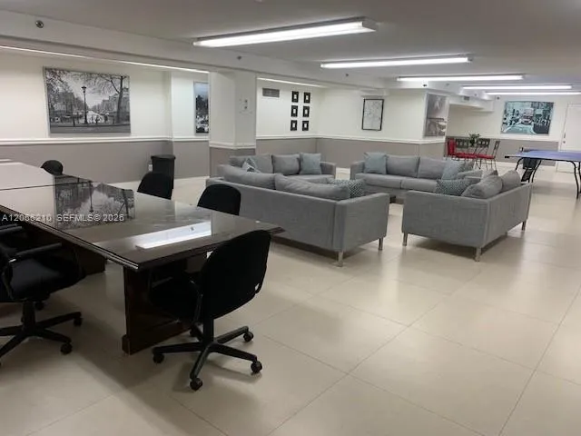 100 Lincoln Rd #301 Miami Beach, FL 33139