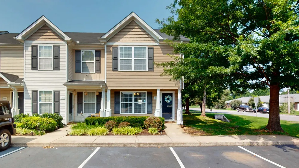 1313 Amsterdam Ct Murfreesboro, TN 37130
