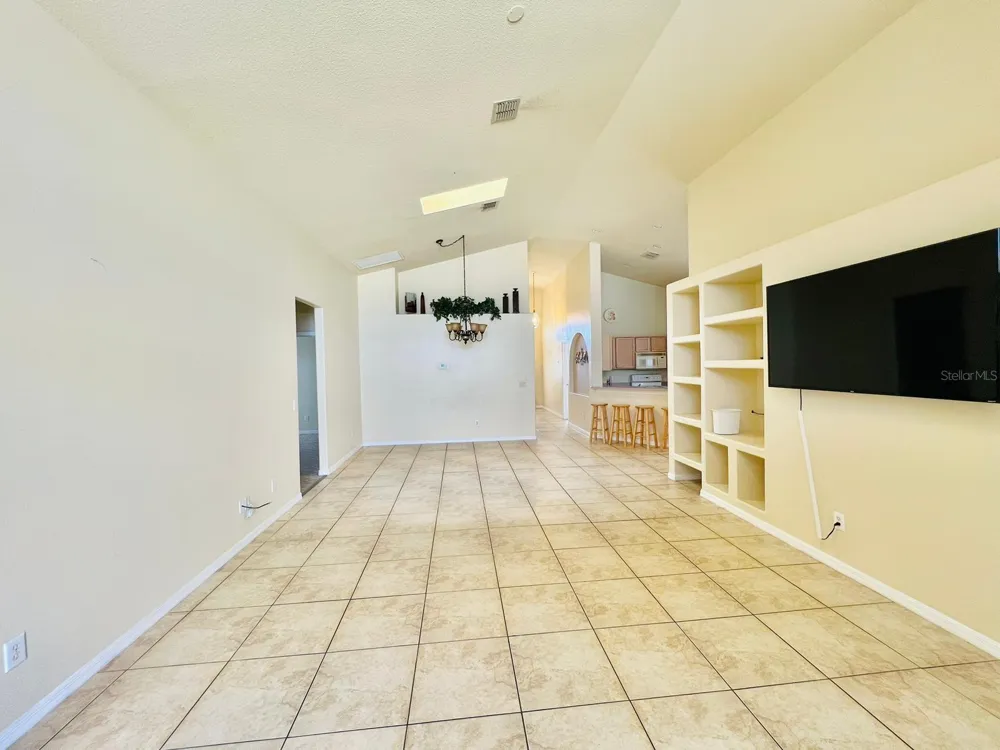 2565 BEAR CREEK COURT Kissimmee, FL 34747