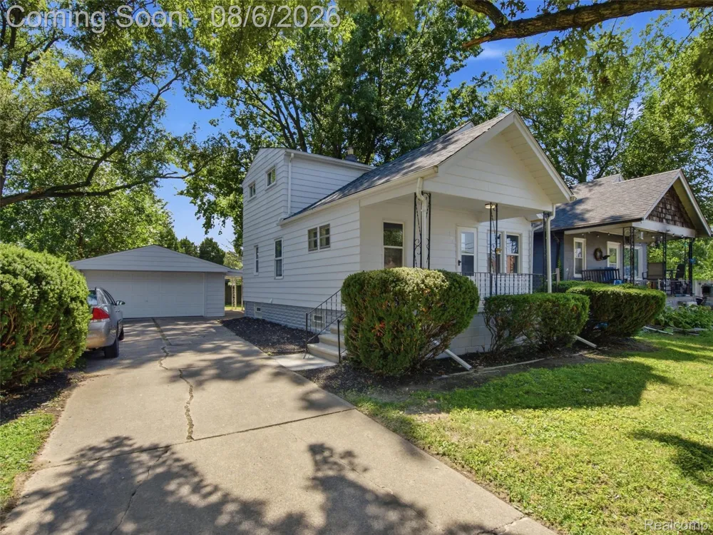 1063 Mayflower Avenue Lincoln Park City, MI 48146