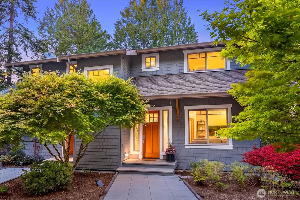 8300 NE Hidden Cove Road Bainbridge Island, WA 98110
