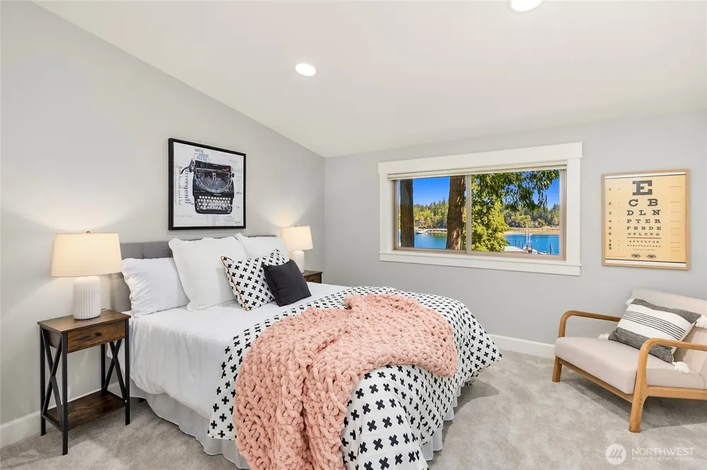 8300 NE Hidden Cove Road Bainbridge Island, WA 98110