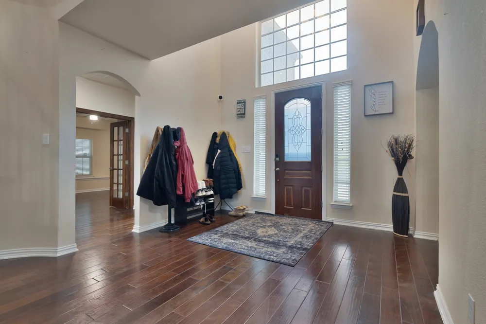 129 Quail Run Road Red Oak, TX 75154