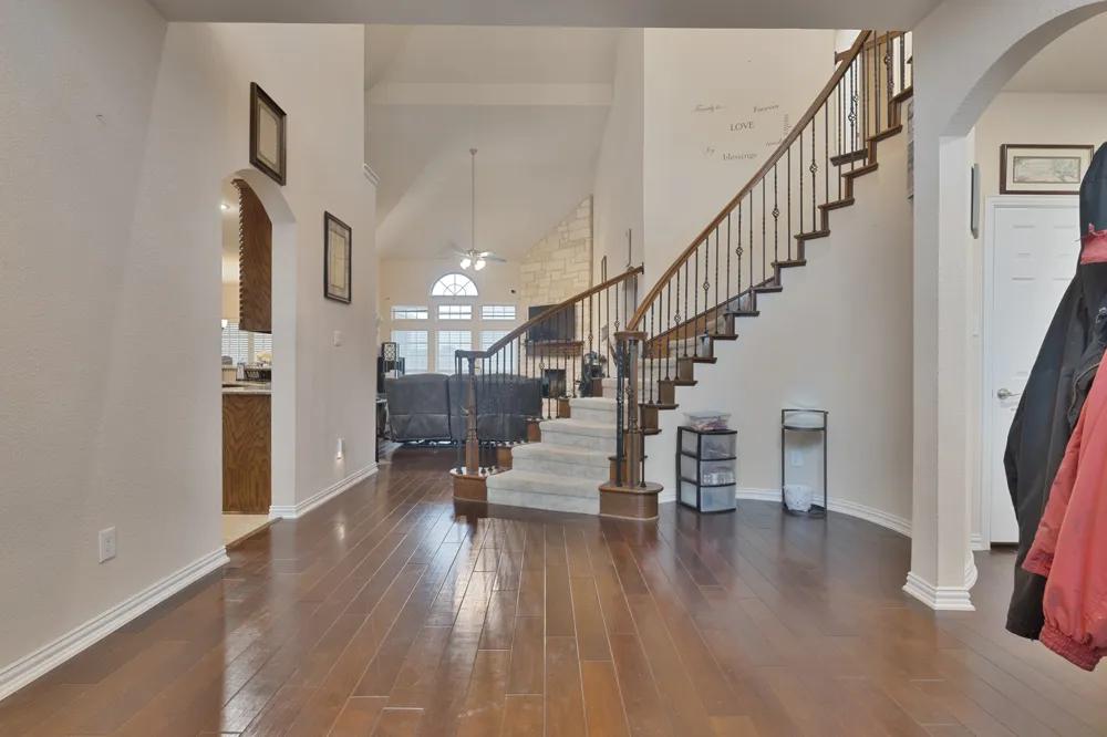 129 Quail Run Road Red Oak, TX 75154
