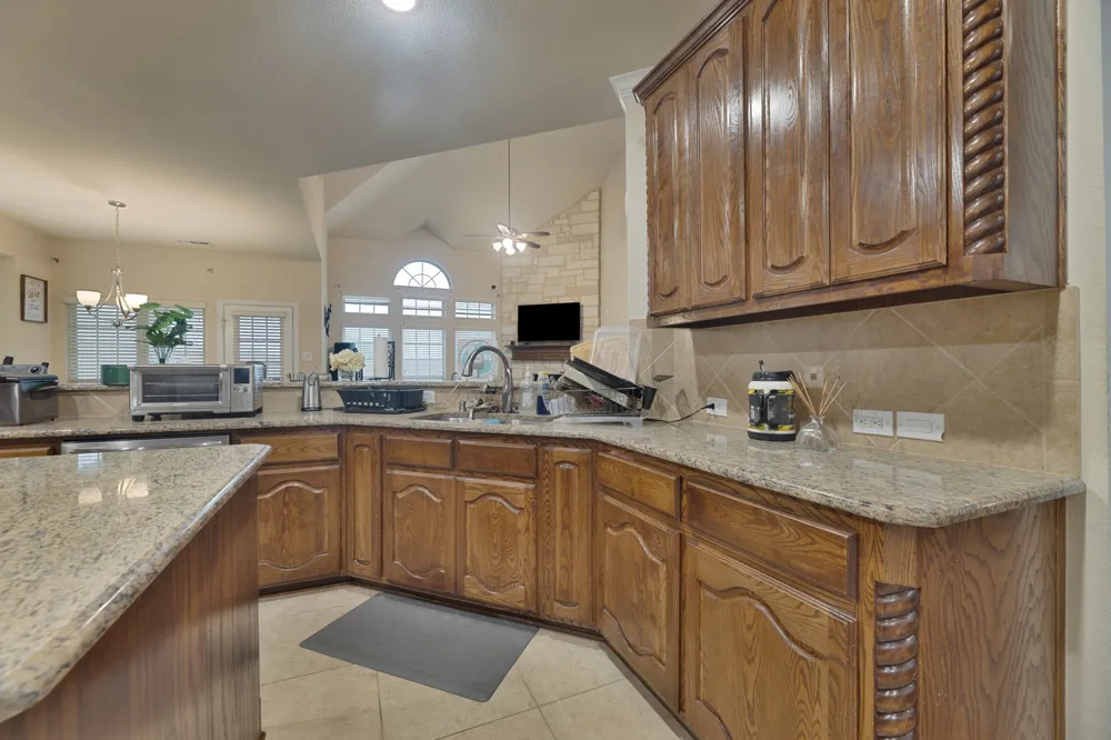 129 Quail Run Road Red Oak, TX 75154