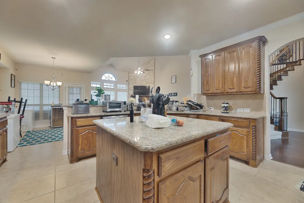 129 Quail Run Road Red Oak, TX 75154
