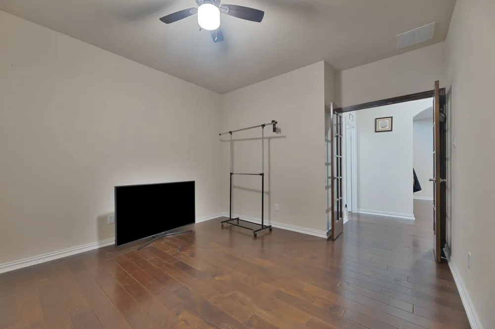 129 Quail Run Road Red Oak, TX 75154