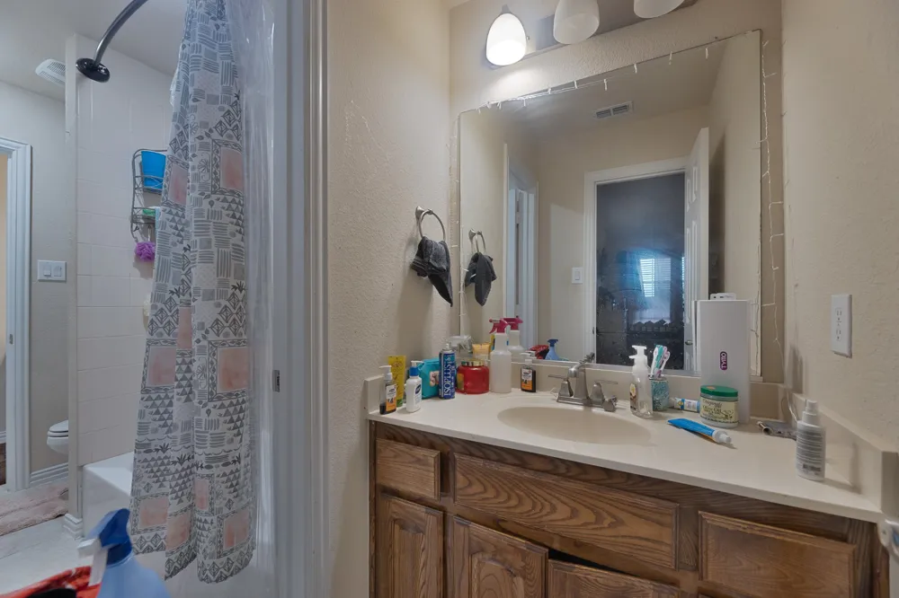 129 Quail Run Road Red Oak, TX 75154