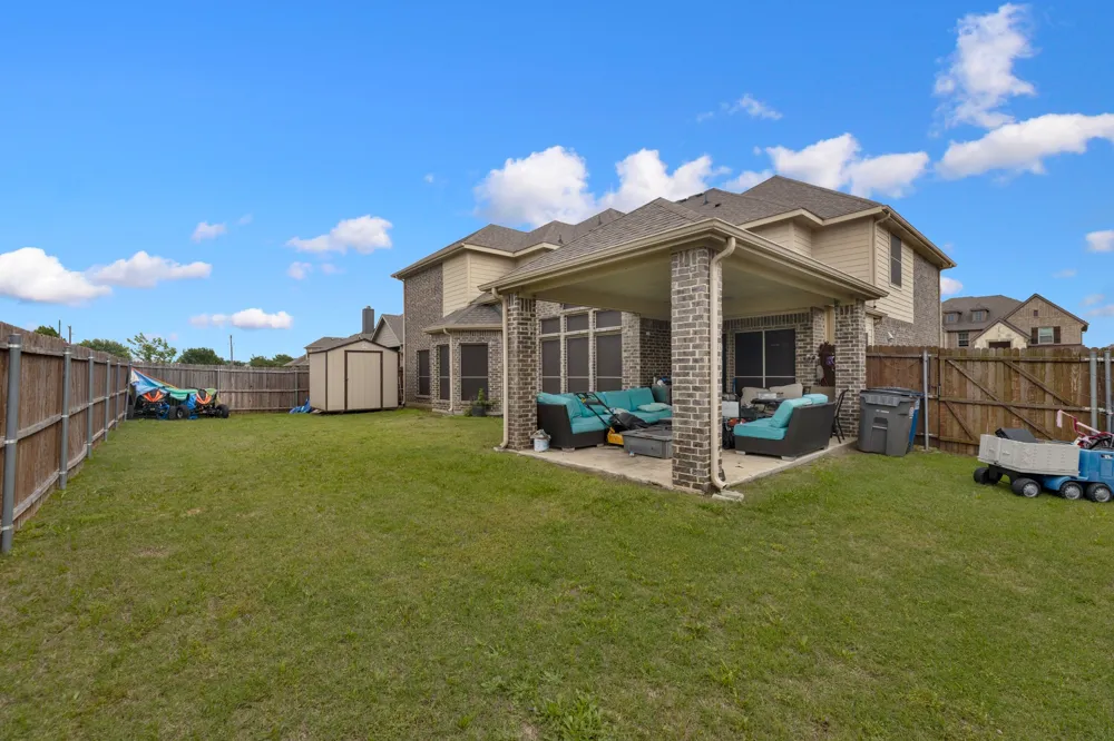 129 Quail Run Road Red Oak, TX 75154