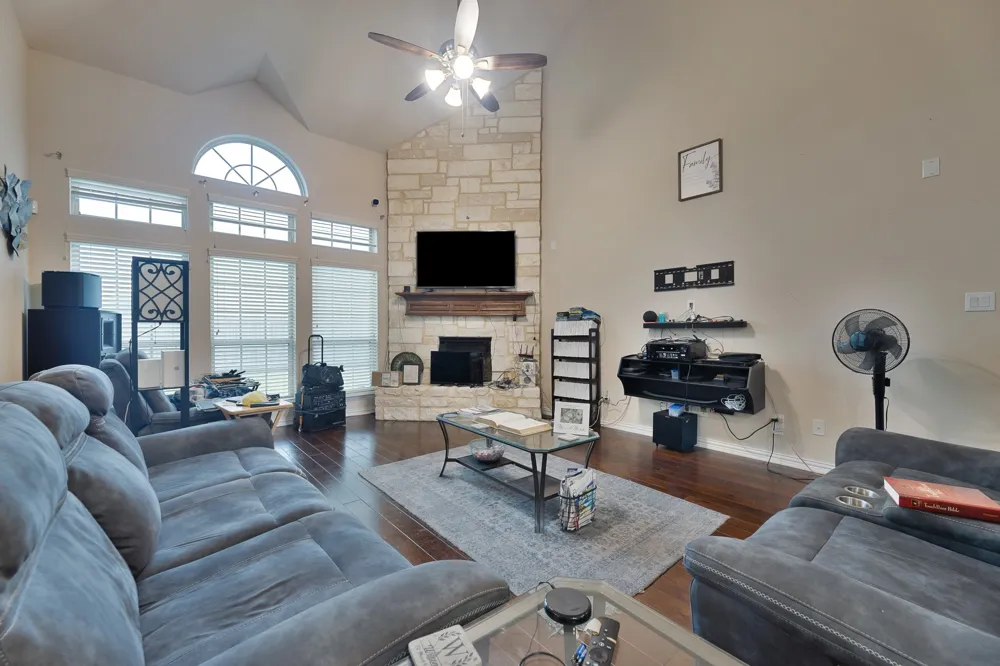 129 Quail Run Road Red Oak, TX 75154