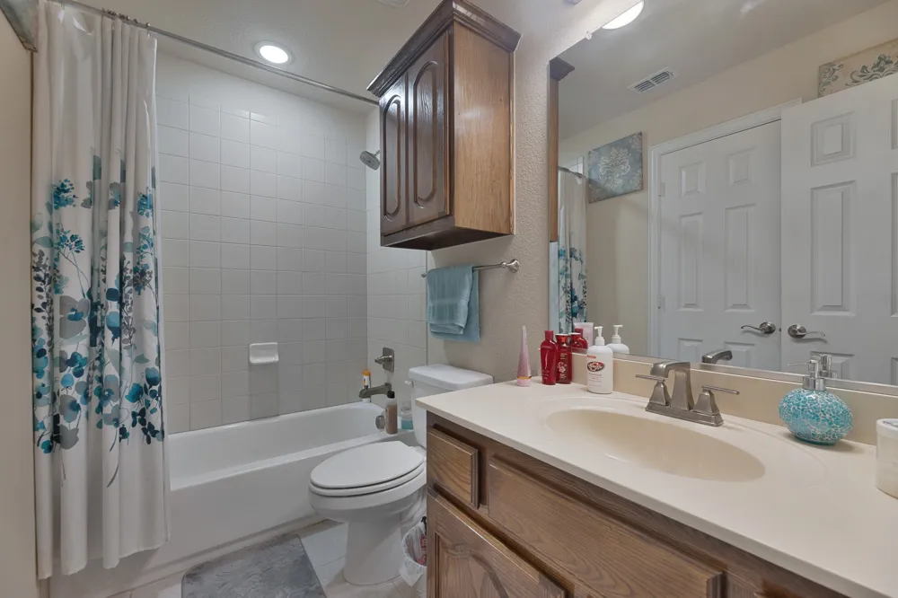 129 Quail Run Road Red Oak, TX 75154