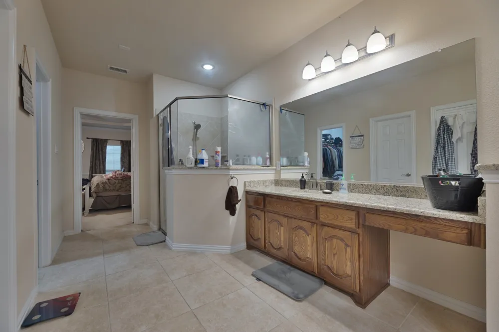 129 Quail Run Road Red Oak, TX 75154