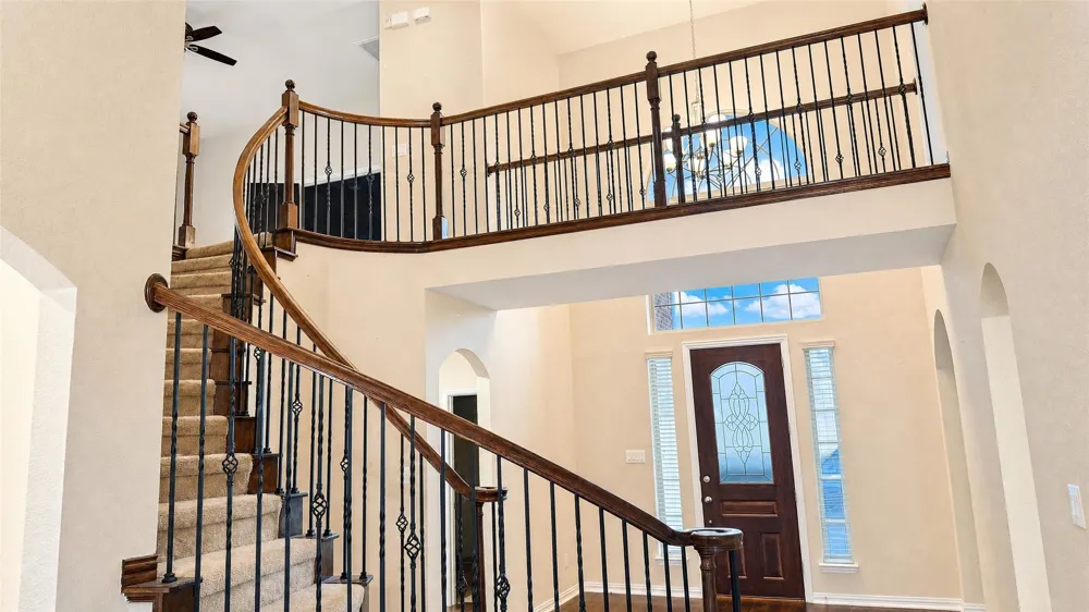 129 Quail Run Road Red Oak, TX 75154