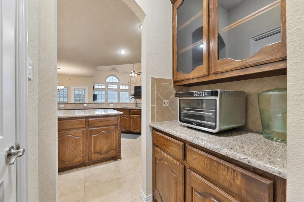 129 Quail Run Road Red Oak, TX 75154