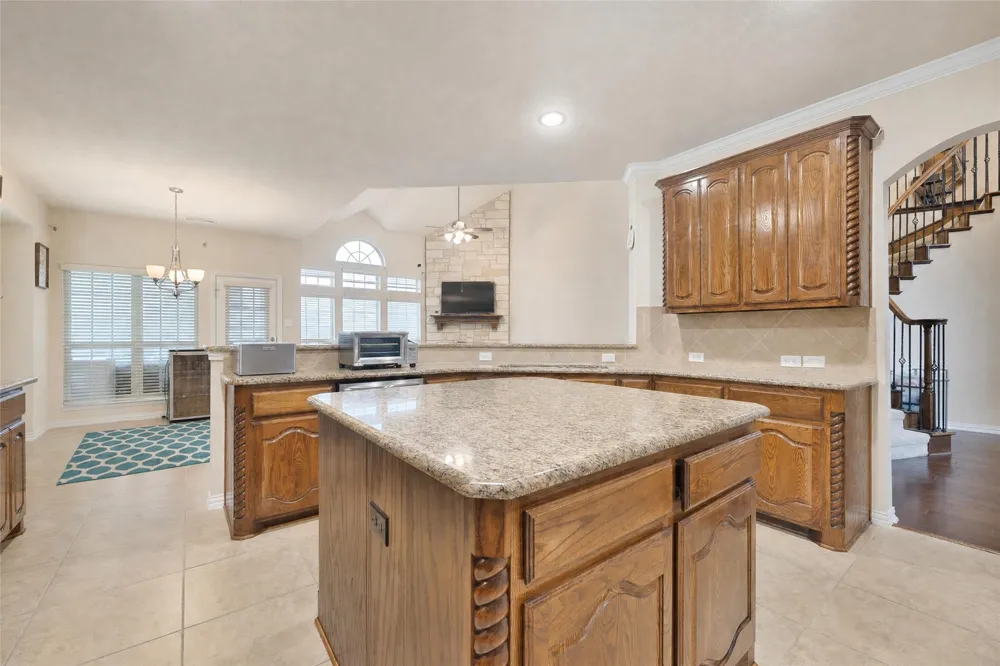 129 Quail Run Road Red Oak, TX 75154
