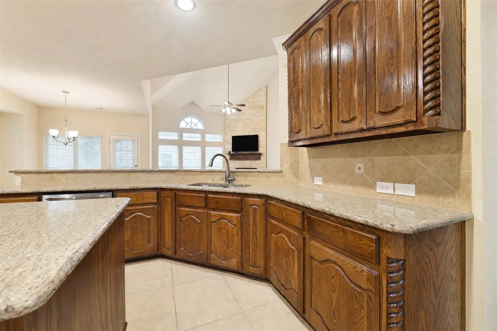 129 Quail Run Road Red Oak, TX 75154