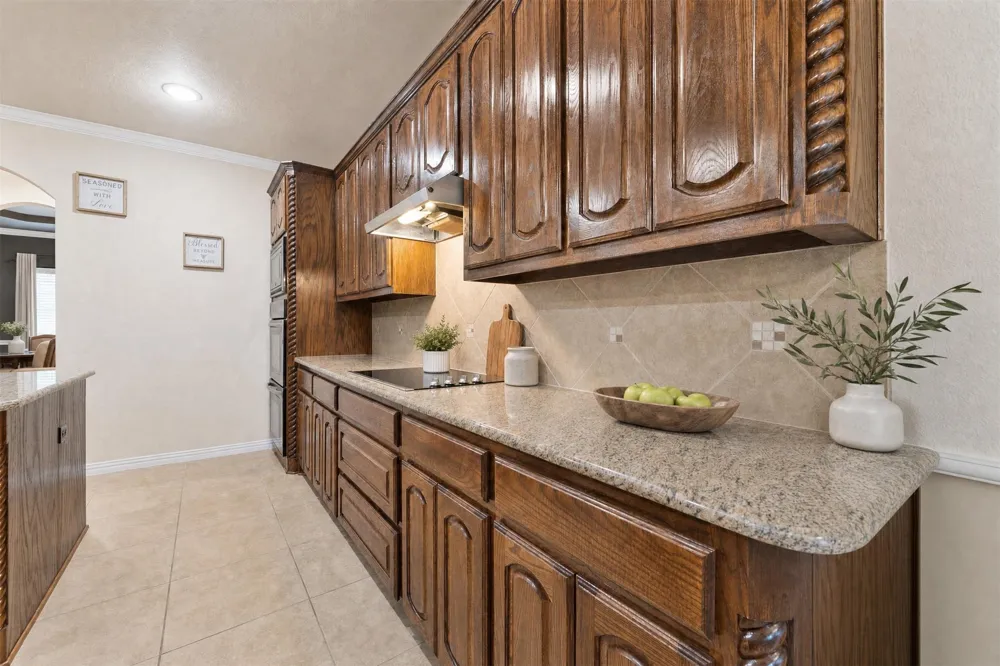 129 Quail Run Road Red Oak, TX 75154
