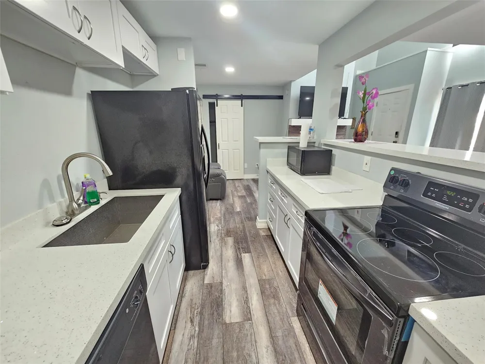 9321 Pagewood Lane Houston, TX 77063