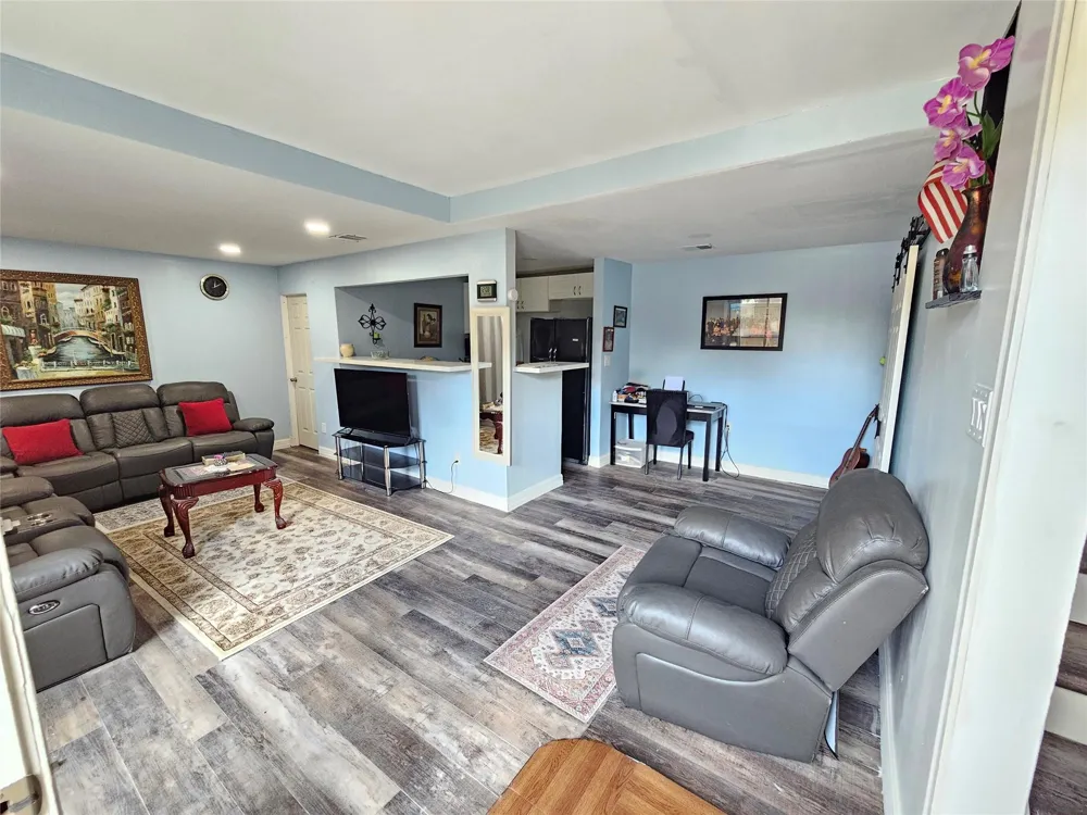 9321 Pagewood Lane Houston, TX 77063