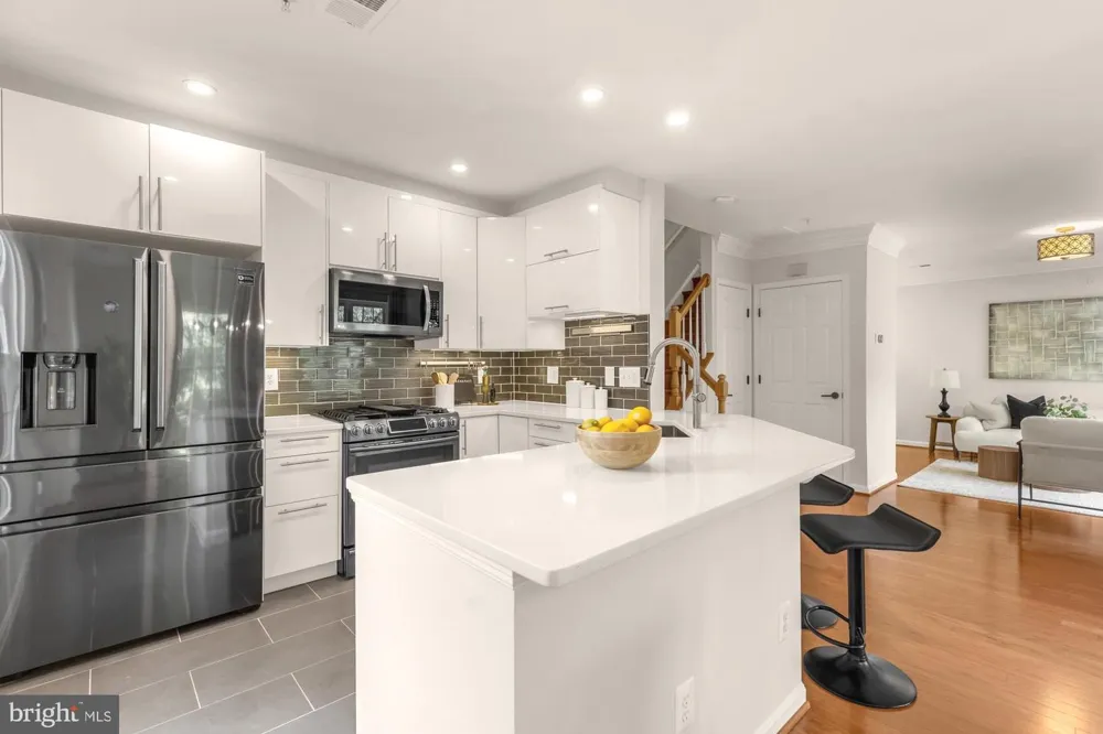 7078 FALLS REACH DRIVE #303 Falls Church, VA 22043