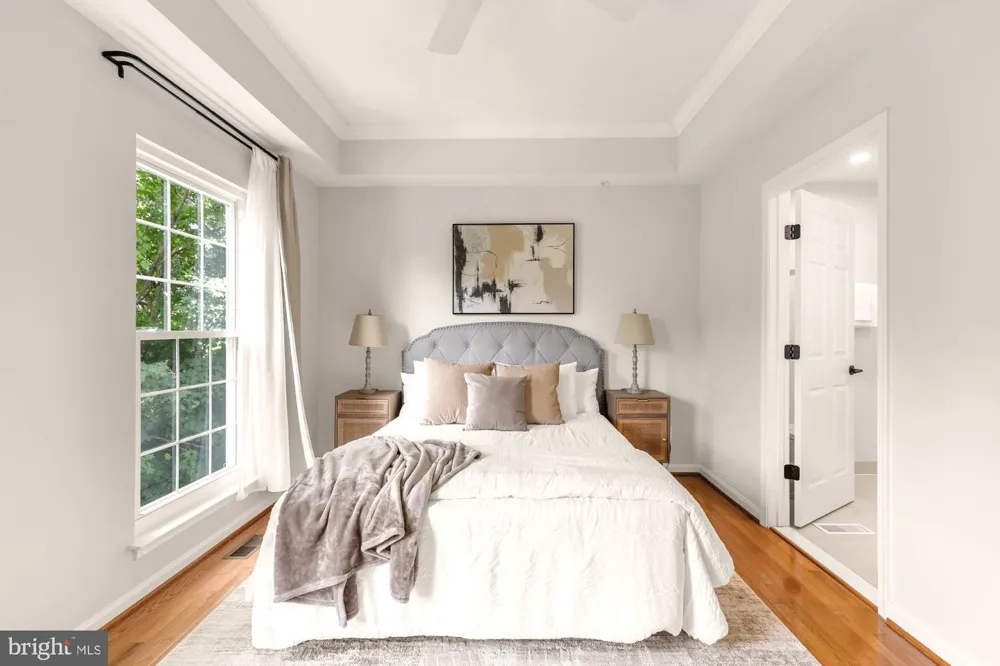 7078 FALLS REACH DRIVE #303 Falls Church, VA 22043