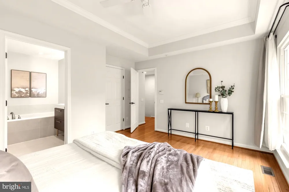 7078 FALLS REACH DRIVE #303 Falls Church, VA 22043