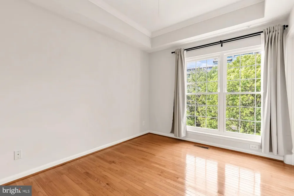 7078 FALLS REACH DRIVE #303 Falls Church, VA 22043
