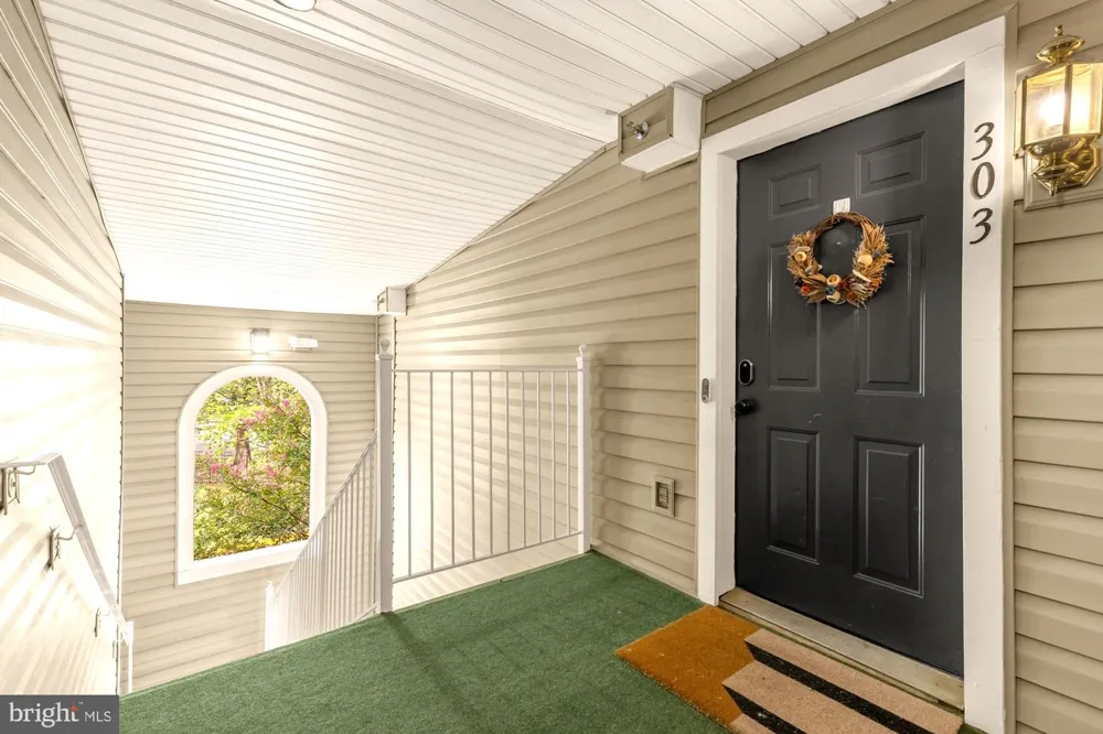 7078 FALLS REACH DRIVE #303 Falls Church, VA 22043