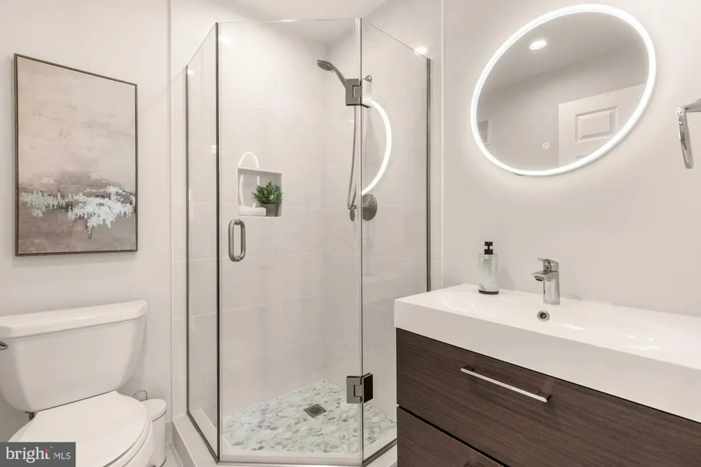 7078 FALLS REACH DRIVE #303 Falls Church, VA 22043