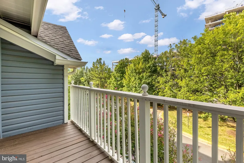 7078 FALLS REACH DRIVE #303 Falls Church, VA 22043
