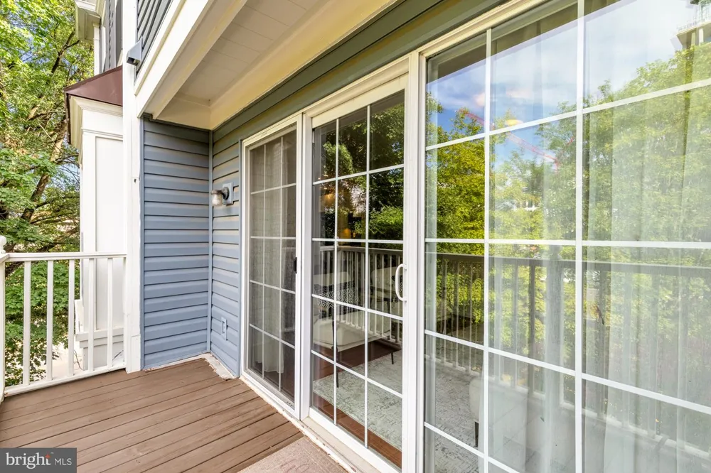 7078 FALLS REACH DRIVE #303 Falls Church, VA 22043