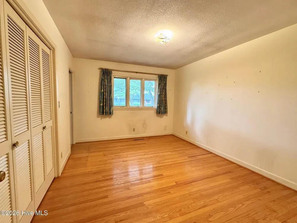 2206 Second Avenue Elizabethtown, NC 28337