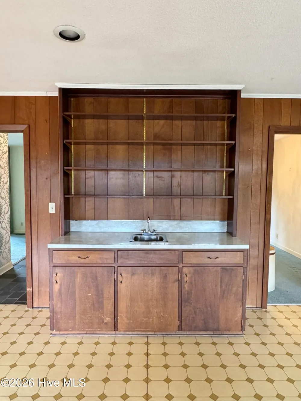 2206 Second Avenue Elizabethtown, NC 28337