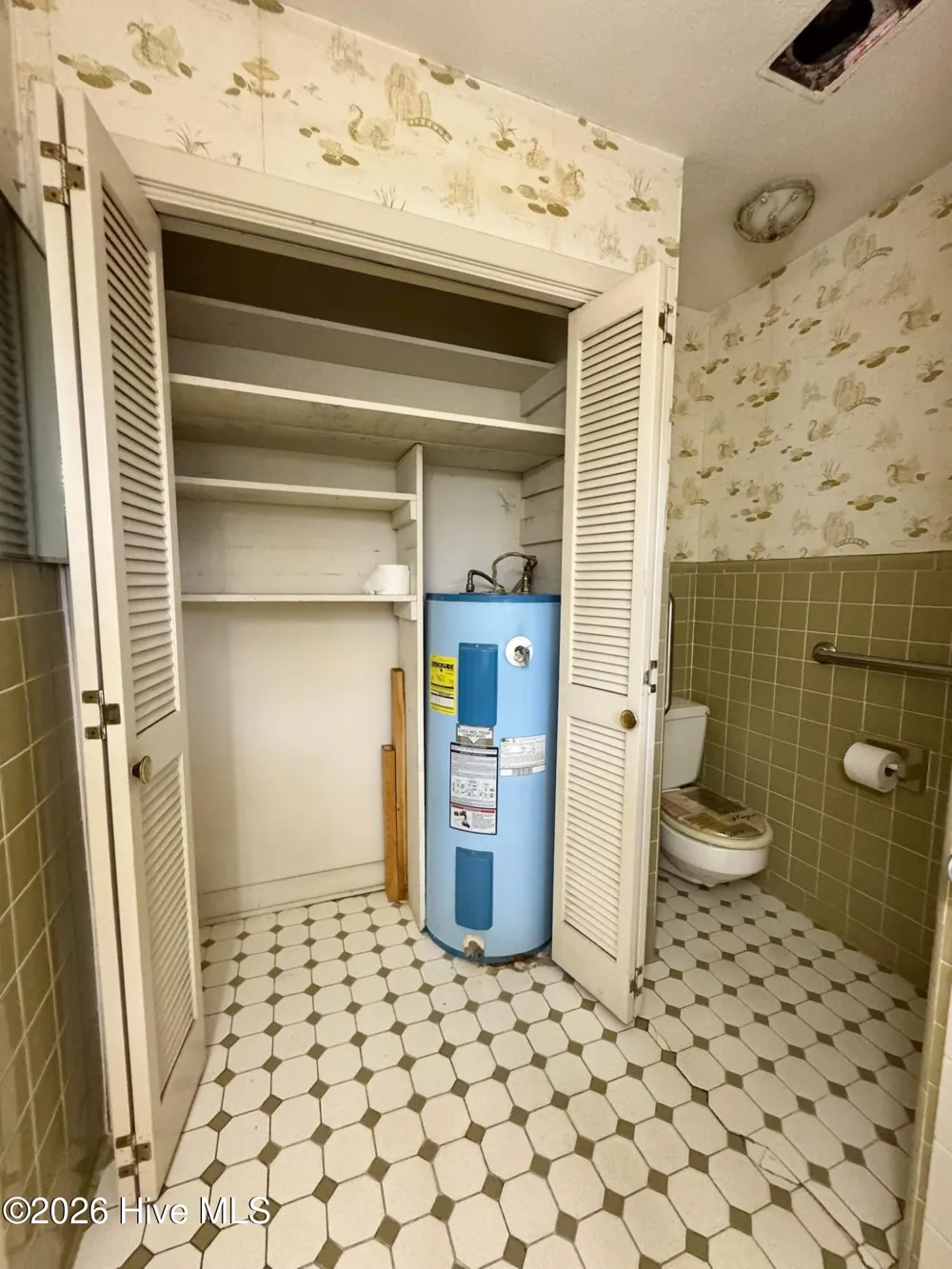 2206 Second Avenue Elizabethtown, NC 28337