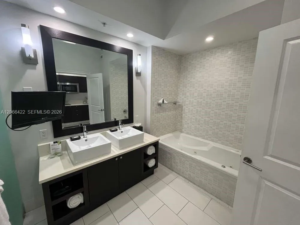 5300 NW 87th Ave #307 Doral, FL 33178