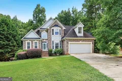 136 Lumby LN