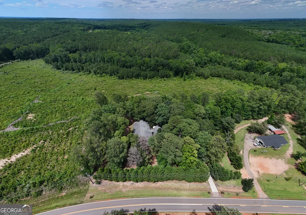 1369 Mobley Bridge RD Hogansville, GA 30230