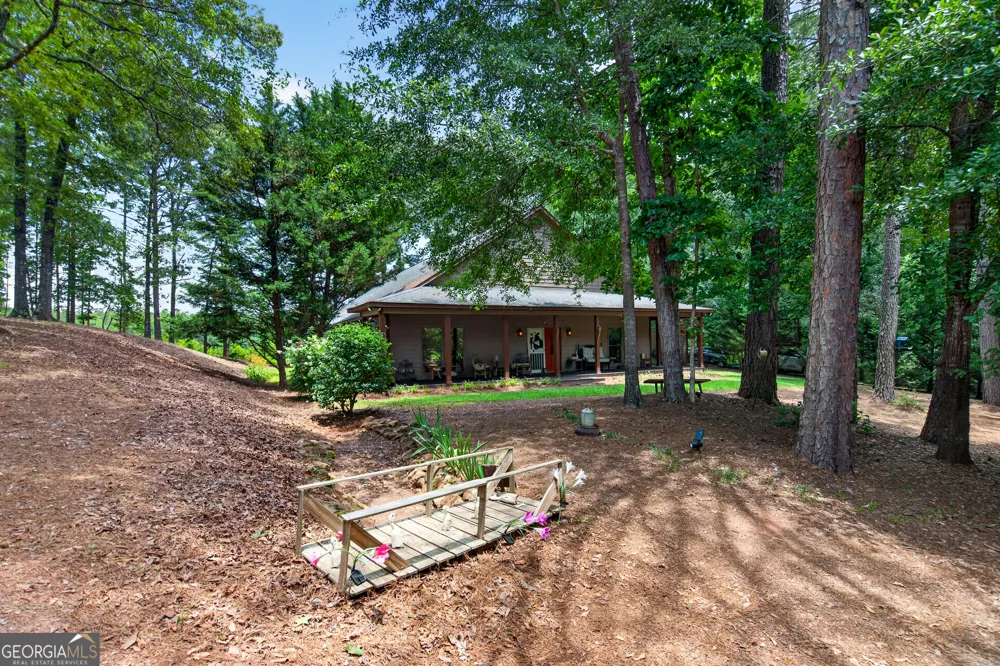 1369 Mobley Bridge RD Hogansville, GA 30230