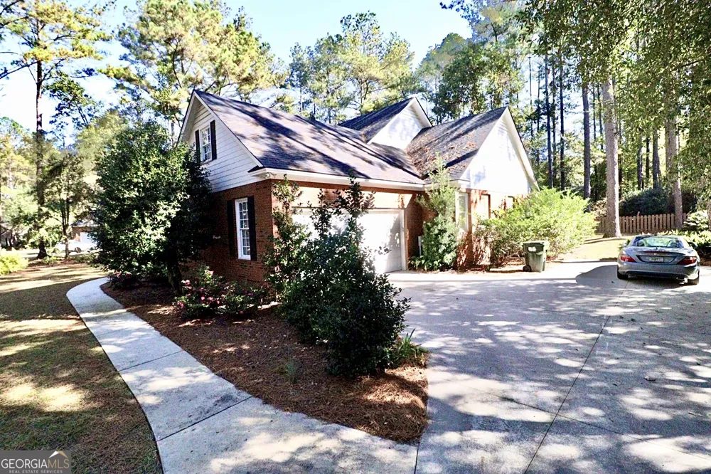 4715 Misty Valley CIR Valdosta, GA 31602