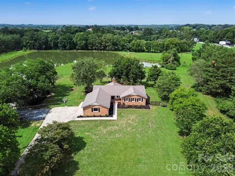 5718 White Store Road