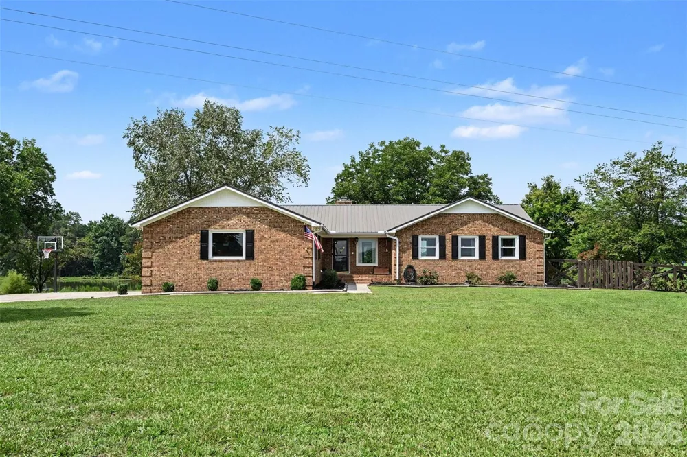 5718 White Store Road Wingate, NC 28174